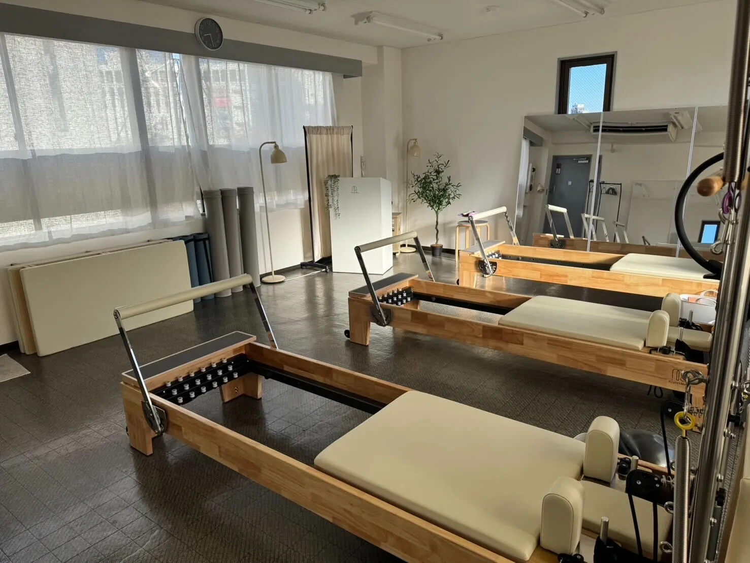 Pilates Mee 戸塚店の内観