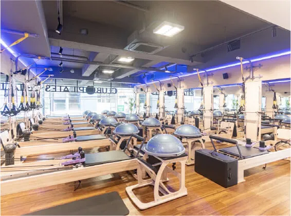 CLUB PILATES 町屋の内観