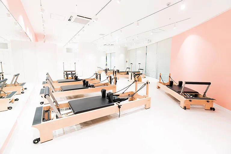 URBAN CLASSIC PILATES 関内店の内観